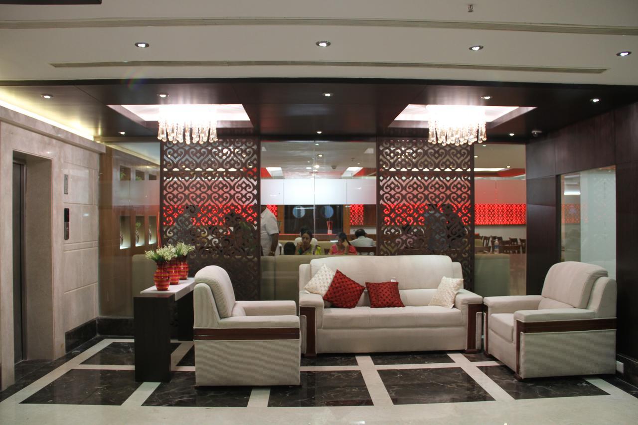 Hotel Southern Grand Vijayawāda Exteriör bild